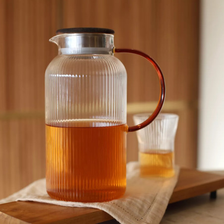 Pichet KARL 2L en verre borosilicate avec anse ambre - Ogo Living
