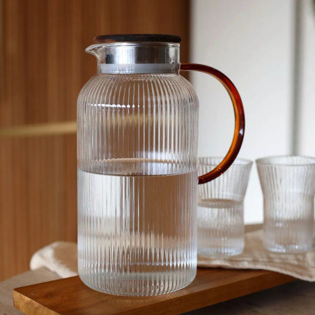 Pichet KARL 2L en verre borosilicate avec anse ambre - Ogo Living