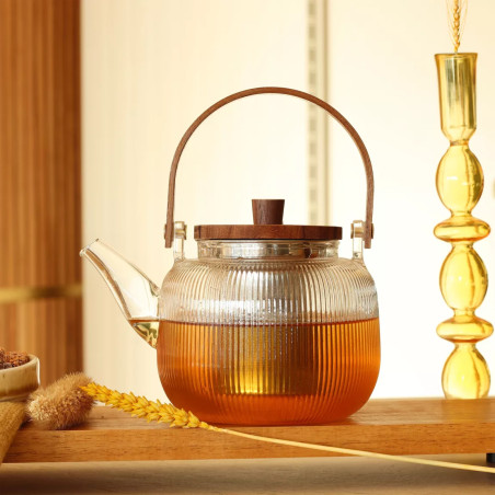 Théière MUGI 900ml en verre avec anse et couvercle en bois d'acacia - Ogo Living