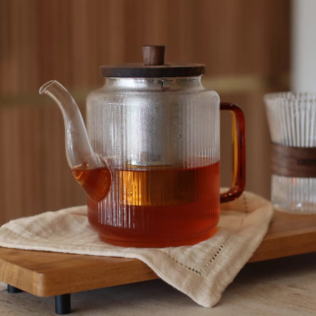 Théière Karl 1,2L en verre borosilicate avec anse ambre - Ogo Living