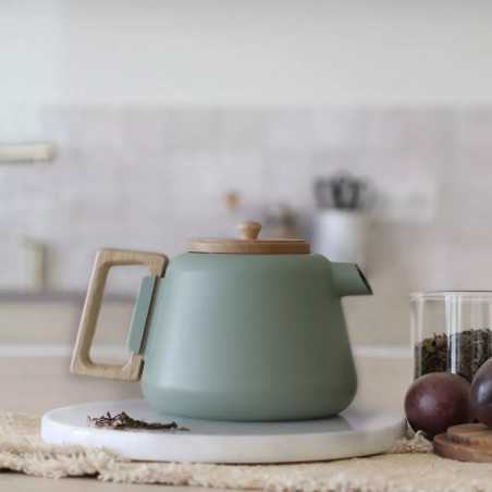 Théière viggo 1l amande en fonte et bois compatible plaques de cuisson - Ogo Living