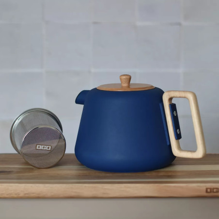 Théière viggo 1l bleu en fonte et bois compatible plaques de cuisson - Ogo Living