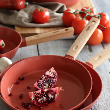 Poêle ector 28cm en aluminium paprika avec manche en bois - Ogo Living